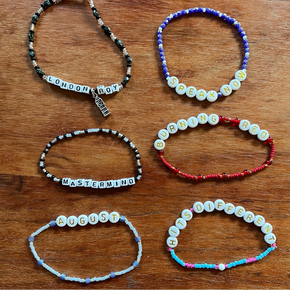 Friendship bracelets - Picture 2 of 3